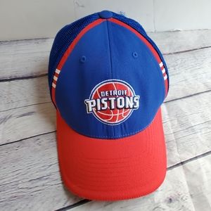 ADIDAS DETROIT PISTONS OFFICIAL TEAM HEADWEAR SIZE MEDIUM/LARGE